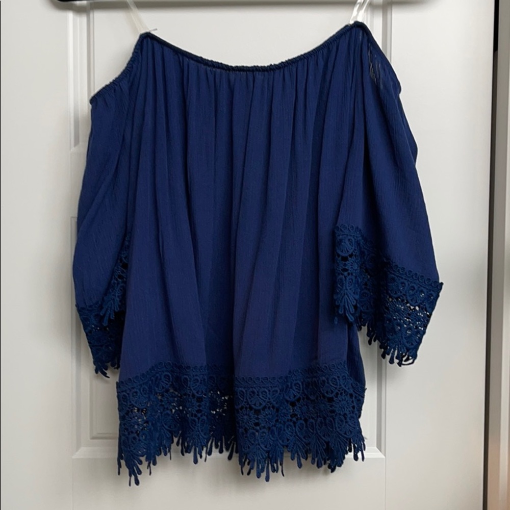 Off the shoulder active USA